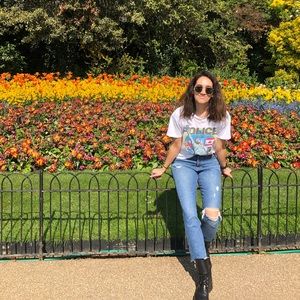 Meet your Posher, Elena